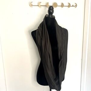 Beyond Yoga Black Infinity Scarf Hidden Zip Pocket